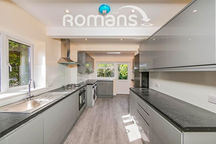 3 Bedroom Semi-Detached House To Rent In Chiltern Road, Caversham, Reading, RG4