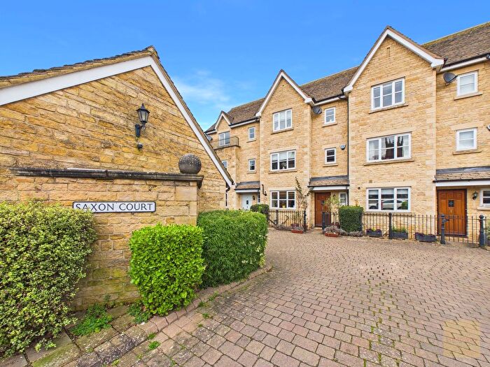 4 Bedroom Terraced House For Sale In Saxon Court, Water Street, PE9