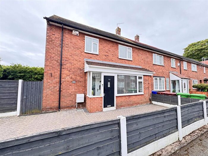 3 Bedroom End Of Terrace House To Rent In Gateacre Walk, Manchester, M23