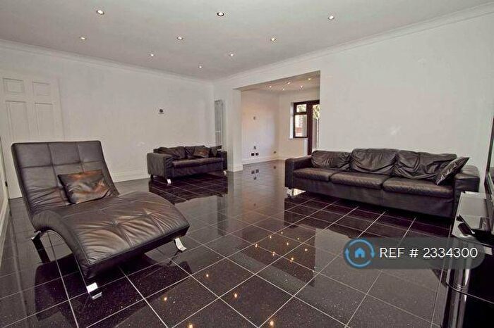 4 Bedroom Semi-Detached House To Rent In Priory Close, Ruislip, HA4