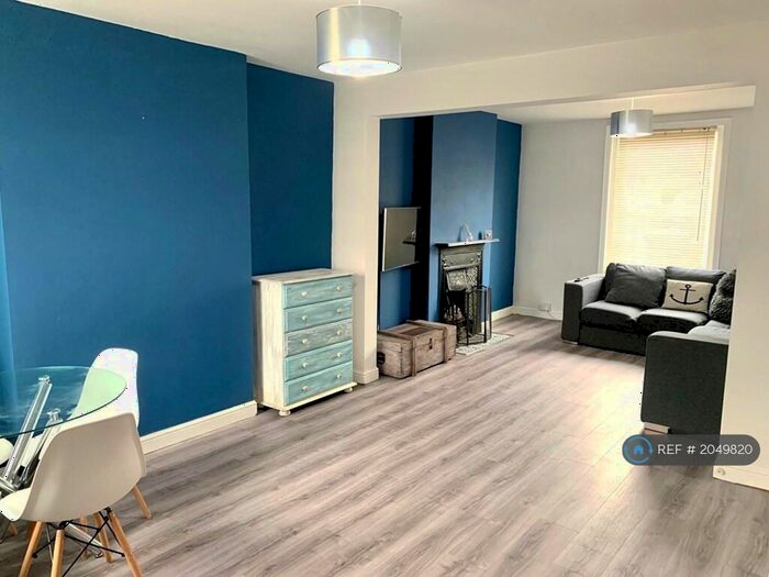 3 Bedroom Semi-Detached House To Rent In Ringwood Road, Poole, BH14