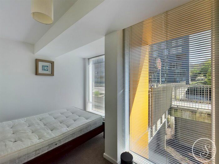 1 Bedroom Flat To Rent In Saxton, Saxton Lane, Leeds, LS9