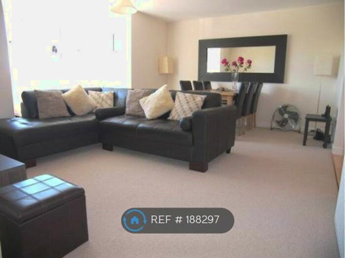 2 Bedroom Flat To Rent In Thorburn Road, Wirral CH62