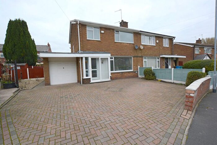 3 Bedroom Semi Detached House For Sale In Underwood Close, Abbey Hey, M18
