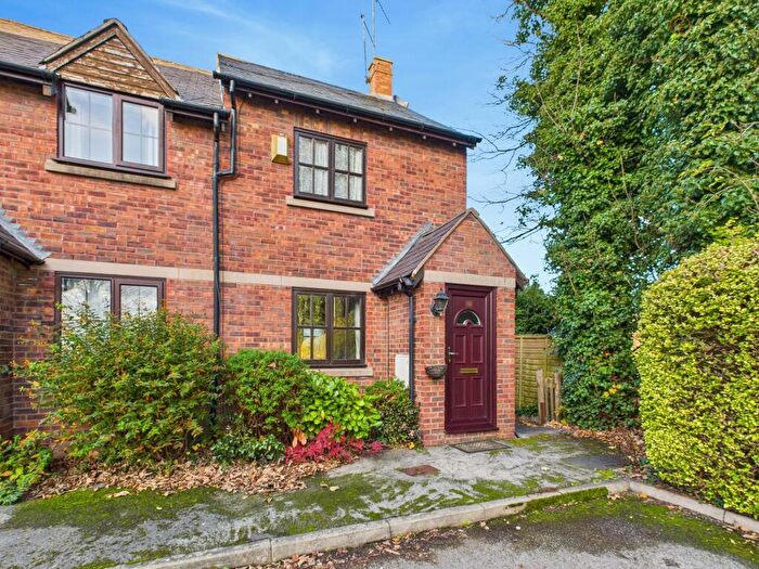 2 Bedroom End Of Terrace House For Sale In Newton Hall Drive, Newton, CH2