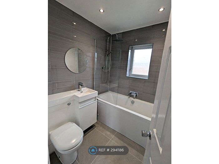 2 Bedroom Terraced House To Rent In Bessacarr, Doncaster, DN4