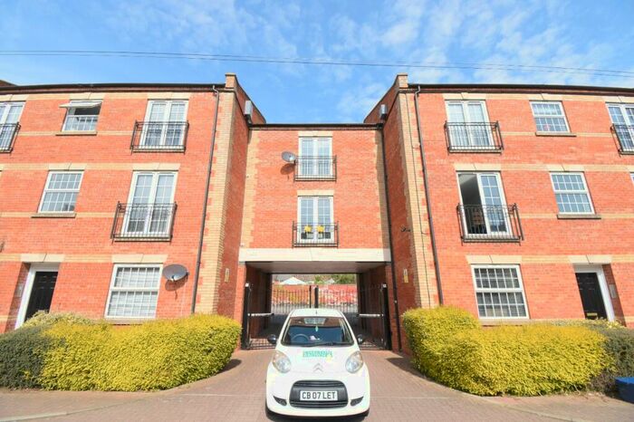 2 Bedroom Apartment To Rent In Gray Street, The Mounts, Northampton, NN1