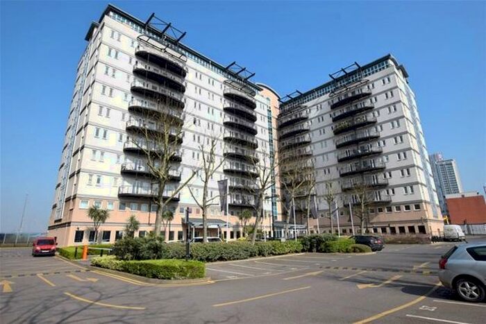 2 Bedroom Flat To Rent In Central House, - High Street, Stratford, Bow, London, E15