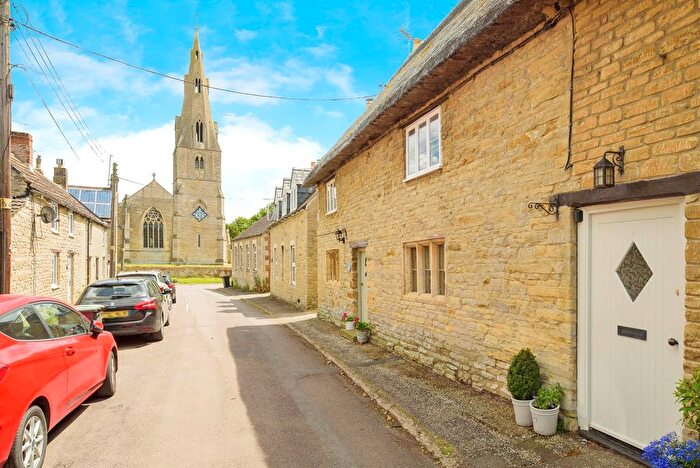 2 Bedroom Cottage For Sale In Church Street, Polebrook, Peterborough, PE8