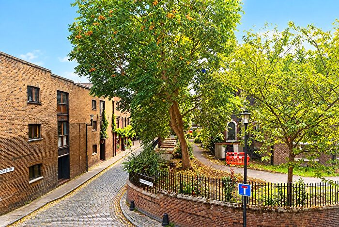 4 Bedroom Flat For Sale In Rotherhithe Street, Rotherhithe, SE16