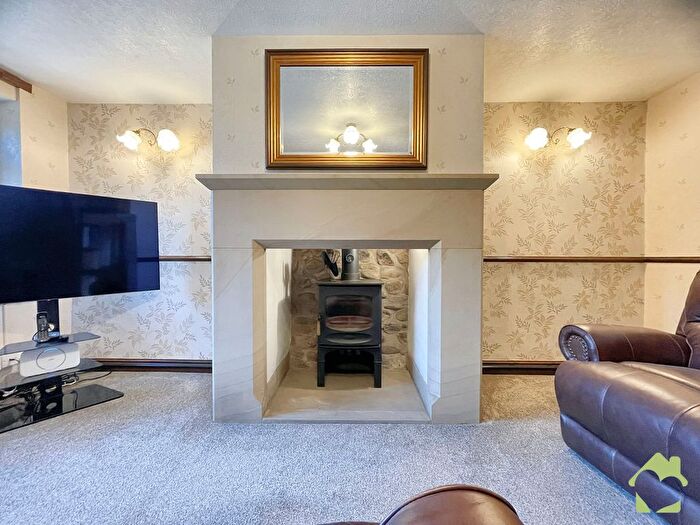 2 Bedroom Cottage For Sale In Garstang Road, Catterall, Preston, PR3