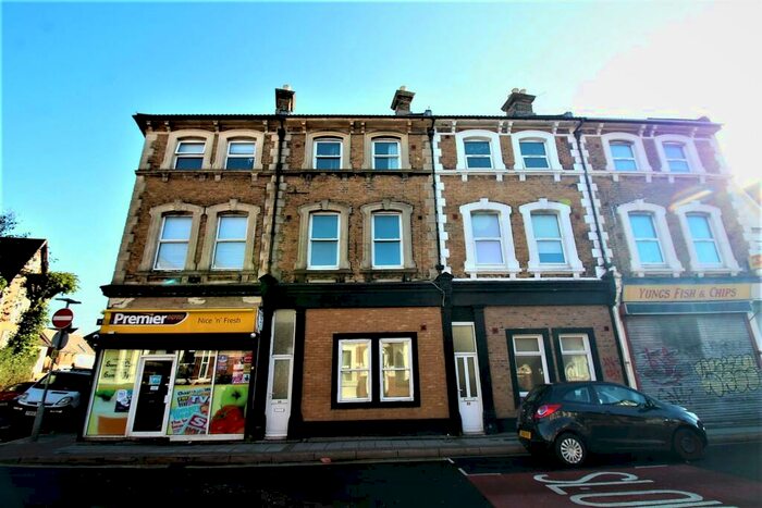 1 Bedroom Flat To Rent In Victoria Road North, Southsea, PO5