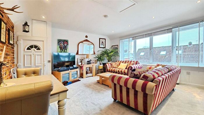 1 Bedroom Flat For Sale In Blenheim Drive, Colchester, Essex, CO2