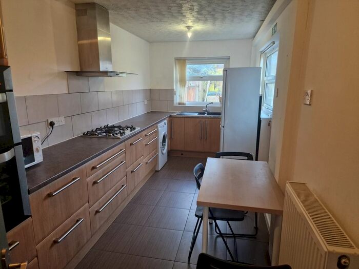 4 Bedroom Semi-Detached House To Rent In Dugdale Road, Coventry, CV6