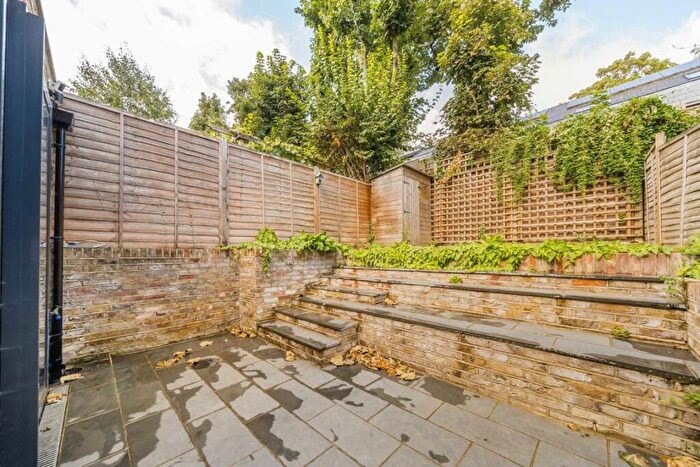 4 Bedroom House To Rent In Gresley Road, Whitehall Park, N19