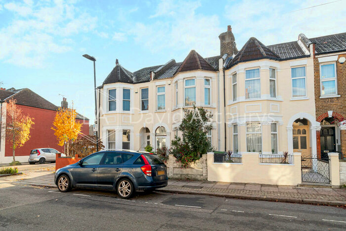 3 Bedroom Terraced House To Rent In Roseberry Gardens, Turnpike Lane, London, N4