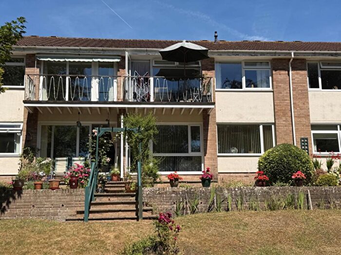 2 Bedroom Flat For Sale In Cranford Avenue, Exmouth, EX8