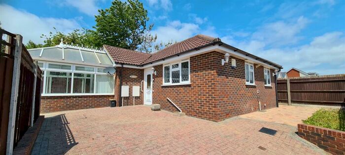 2 Bedroom Detached Bungalow To Rent In Covey Hall Road, Snodland, ME6