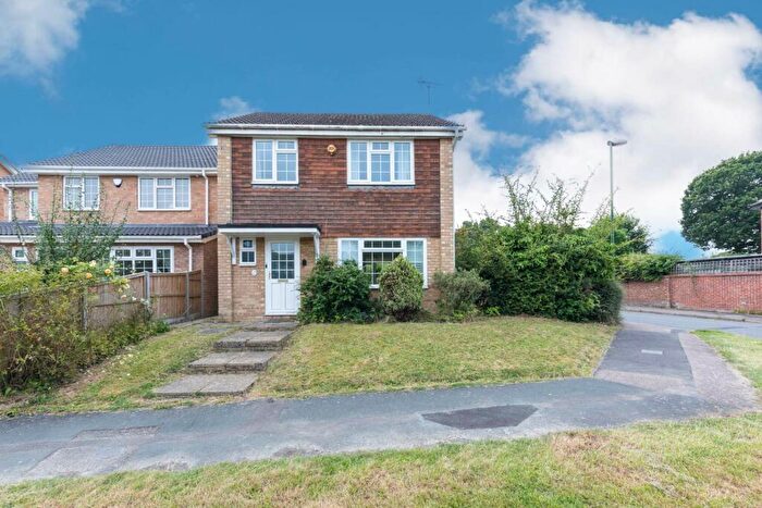 3 Bedroom Detached House To Rent In Brook Road, Horsham, RH12