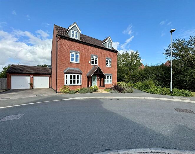 5 Bedroom Detached House For Sale In Leaders Way, Lutterworth, LE17