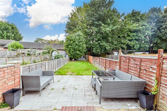 2 Bedroom Terraced House For Sale In Malling Road, Snodland, Kent, ME6