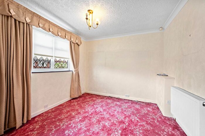 4 Bedroom Semi-detached Bungalow For Sale In Boswell Avenue, Warrington, WA4