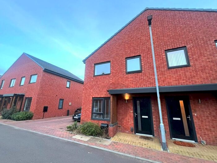 2 Bedroom Semi-Detached House To Rent In Gordon Rabbetts Crescent, Wolverhampton, WV11