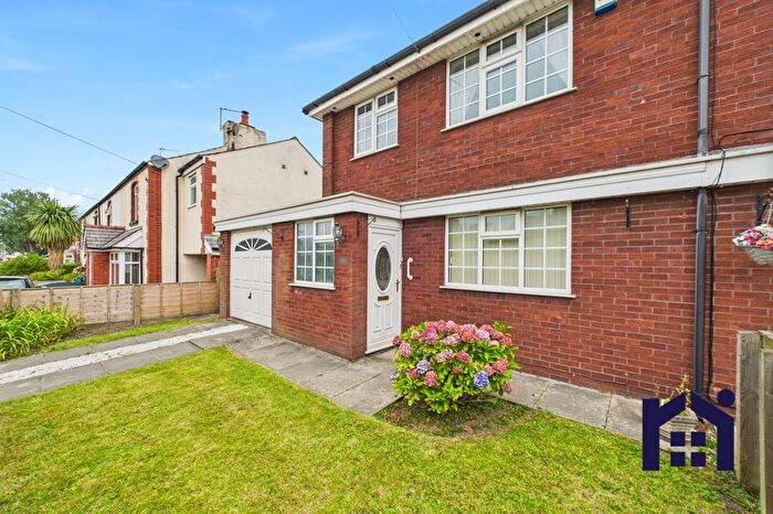 3 Bedroom Semi-Detached House For Sale In The Green, Eccleston, PR7