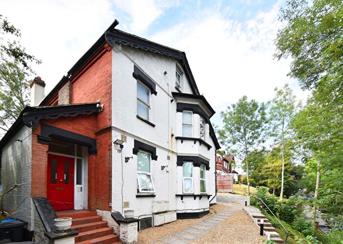 1 Bedroom Flat For Sale In Haling Park Road, South Croydon, Surrey, CR2