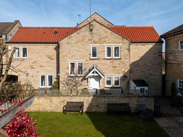 3 Bedroom Link Detached House For Sale In Wetherby, Micklethwaite Mews, LS22
