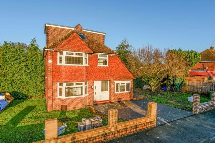 3 Bedroom Detached House To Rent In Wolsey Drive, Walton-On-Thames, KT12