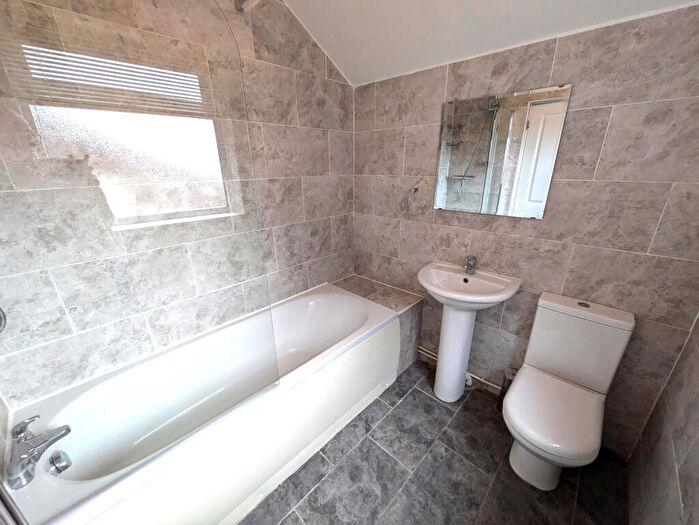 4 Bedroom Terraced House To Rent In King Street, Cross Heath, Newcastle-under-Lyme, ST5