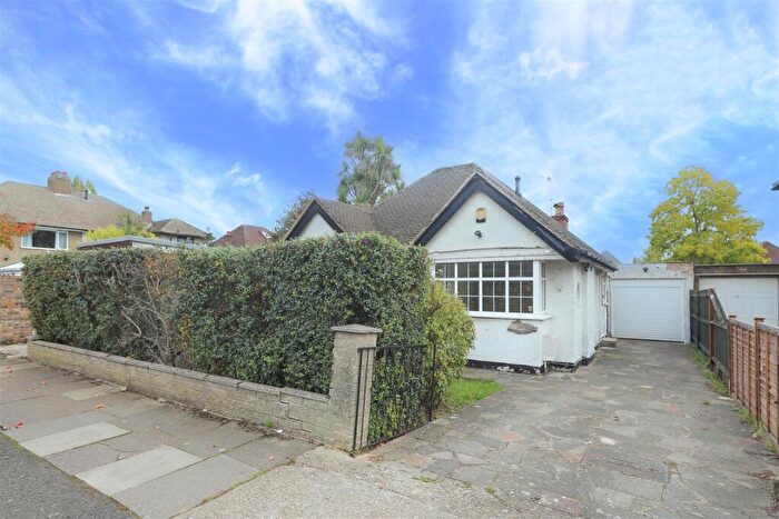 3 Bedroom Detached Bungalow For Sale In East Mead, Ruislip, HA4