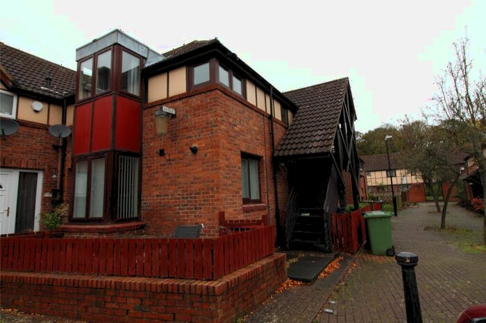 2 Bedroom Apartment To Rent In Wren Close, Ayton, Washington, NE38