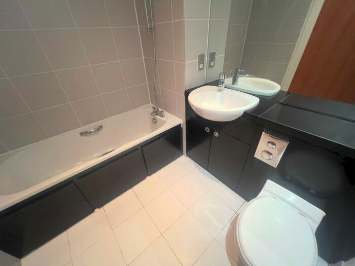 2 Bedroom Apartment To Rent In Sherborne Street, B16