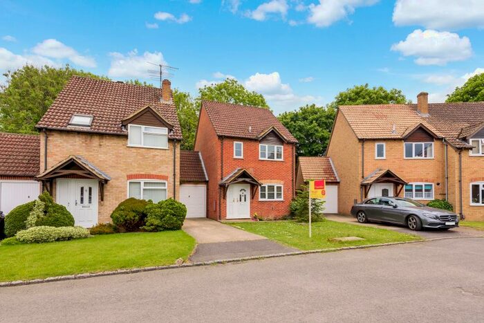 3 Bedroom Detached House To Rent In Thatcham, Berkshire, RG19