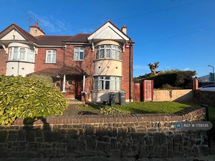 3 Bedroom Semi-Detached House To Rent In Central Avenue, Gravesend, DA12