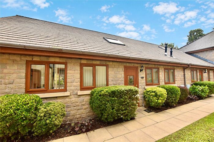 3 Bedroom Flat For Sale In Falinge Manor Mews, Falinge Road, Rochdale, Greater Manchester, OL12