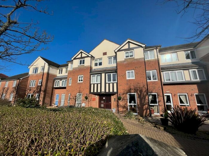 1 Bedroom Apartment To Rent In Stirling Court, St. Clair Drive, Southport, Merseyside, PR9