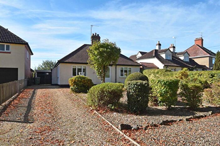 2 Bedroom Detached Bungalow For Sale In Empingham Road, Stamford, PE9