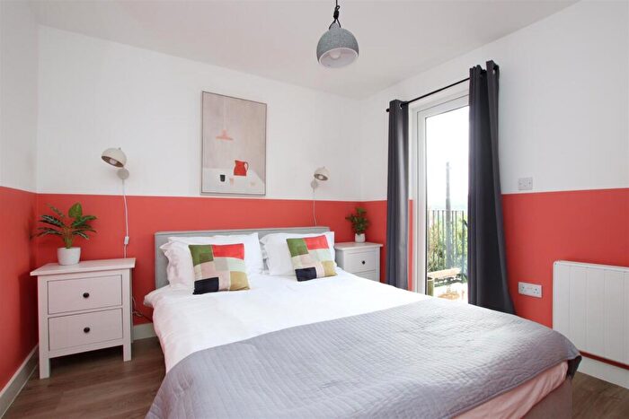 1 Bedroom Flat To Rent In Claremont Terrace, Bath, BA1