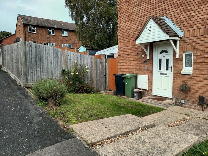 1 Bedroom End Of Terrace House To Rent In Humber Gardens, Southampton, SO31
