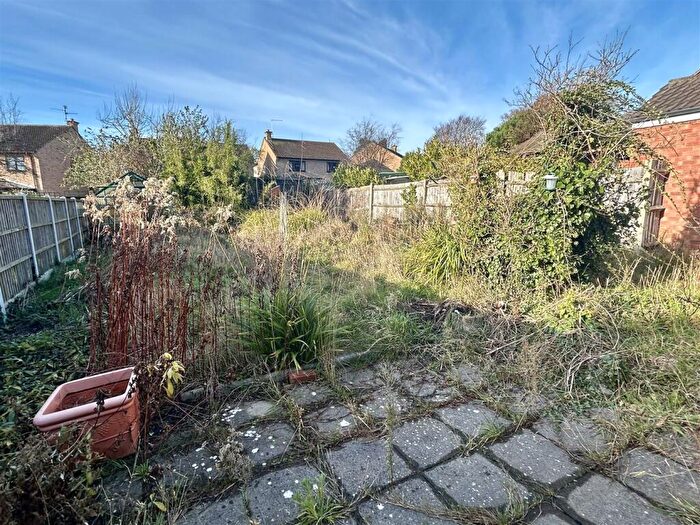 3 Bedroom Chalet For Sale In Ashingdon Road, Rochford, SS4