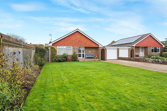 3 Bedroom Detached Bungalow For Sale In Kings Mead Lane, Seaford, BN25