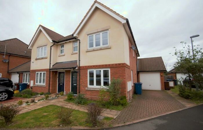 3 Bedroom Semi-Detached House To Rent In Magnolia Place, Harrow, HA2