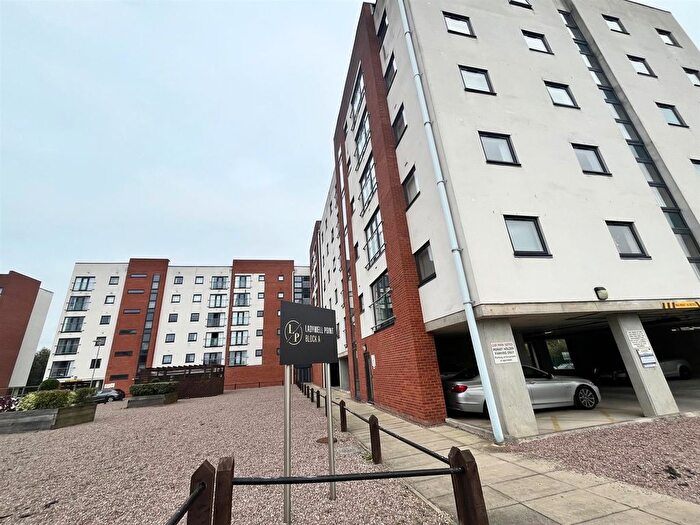 2 Bedroom Flat To Rent In Ladywell Point, Pilgrims Way, Salford, M50