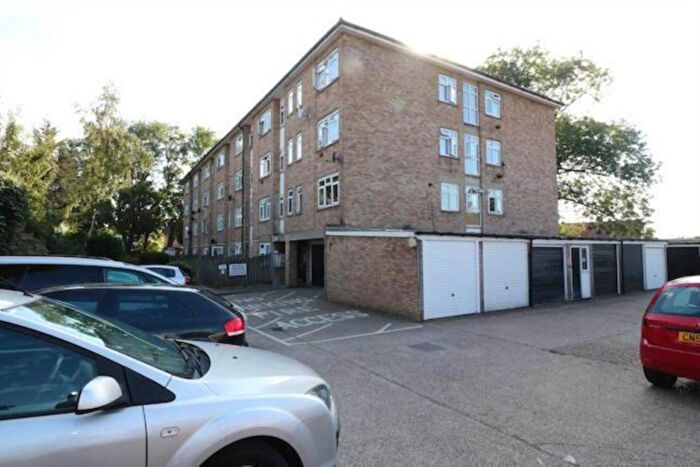 2 Bedroom Flat To Rent In Copford Close, Woodford, IG8
