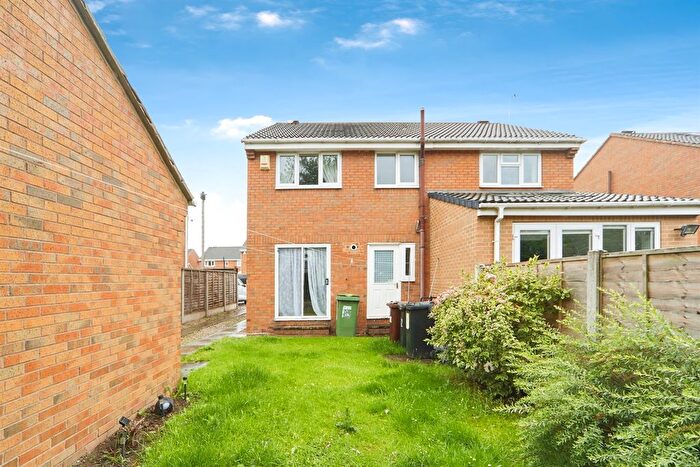 3 Bedroom Semi-Detached House For Sale In Richmond Close, Bramley, Leeds, LS13