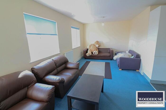 1 Bedroom Property To Rent In High Street, Waltham Cross, EN8