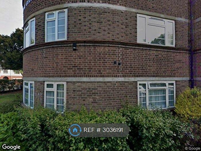 2 Bedroom Flat To Rent In Avenue Road, London, N14